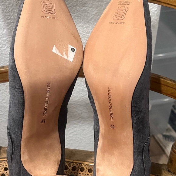 Manolo Blahnik Gray Suede Heels - Picture 7 of 9
